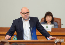 на сессии Харьковского областного совета депутаты приняли заявление относительно политической ситуации в стране