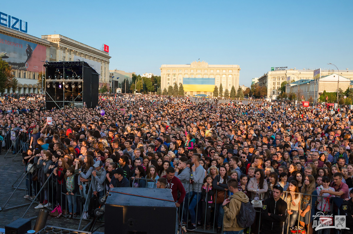 Концерт в харькове сегодня на площади