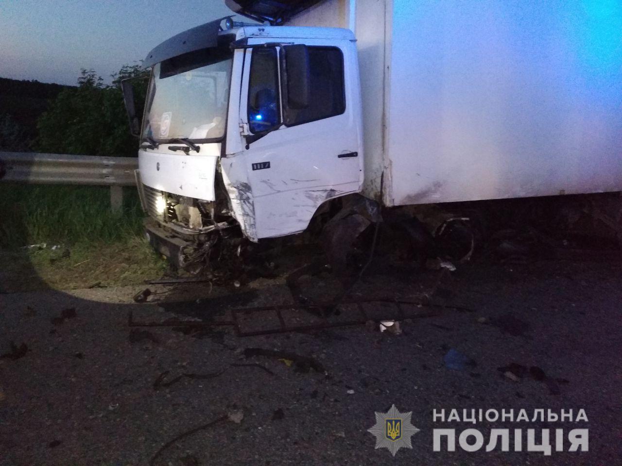 Смертельное ДТП на ночной дороге: водитель Subaru погиб, столкнувшись на  встречке с фурой (ФОТО, Обновлено) | РЕДПОСТ