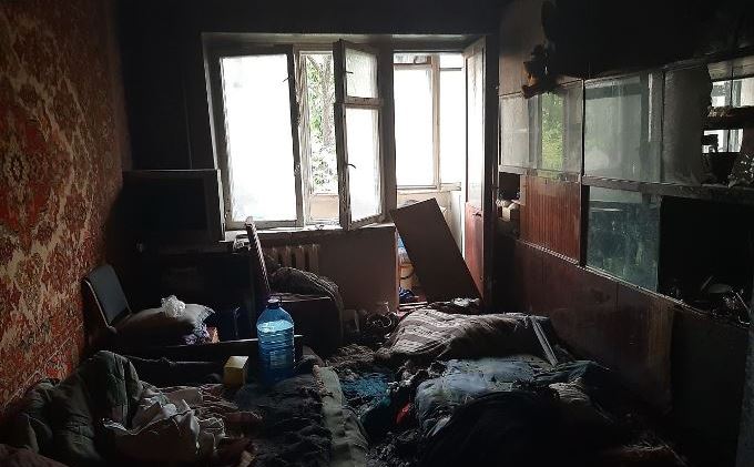 На пожаре в Харькове спасли женщину и кота