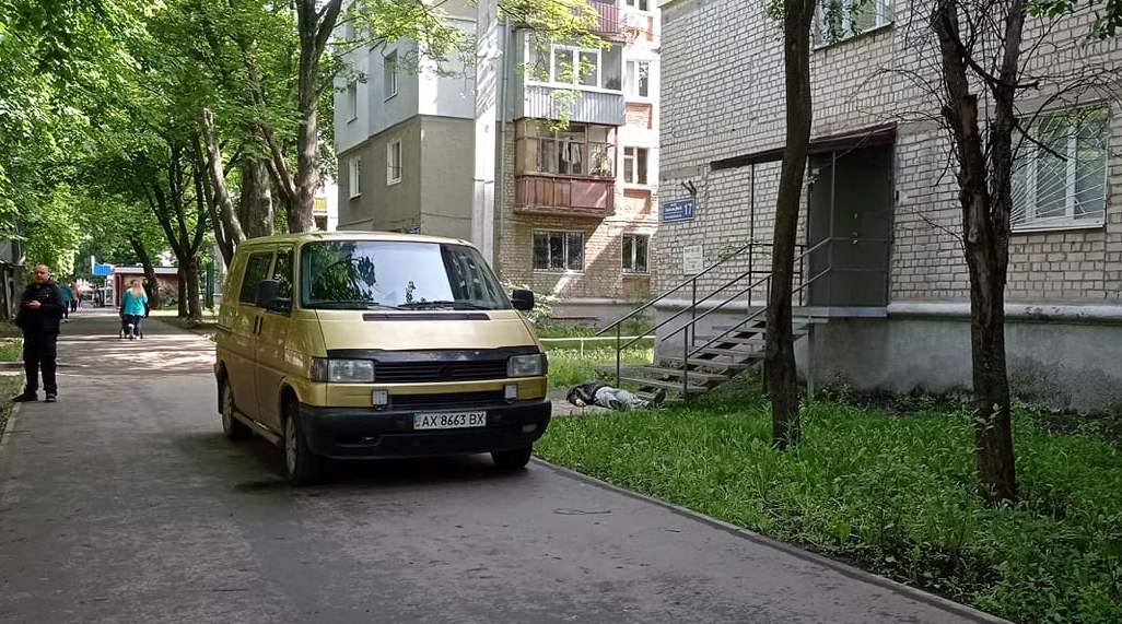 В Харькове возле многоэтажки нашли труп
