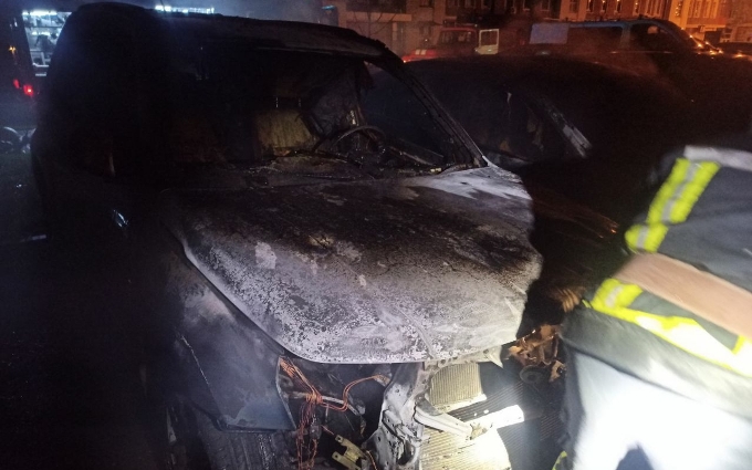 В Харькове ночью горели автомобили