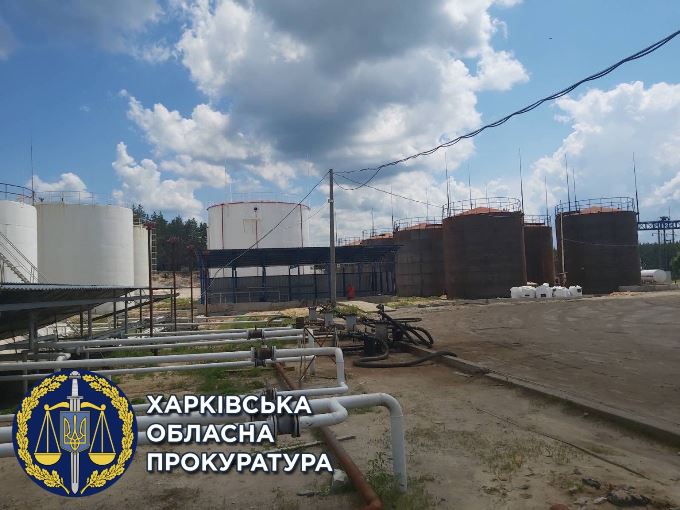 Подпольный нефтеперерабатывающий завод закрыли под Харьковом