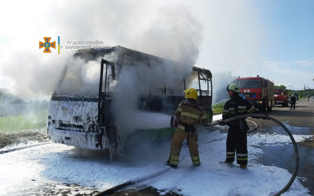 В Харькове сгорела маршрутка