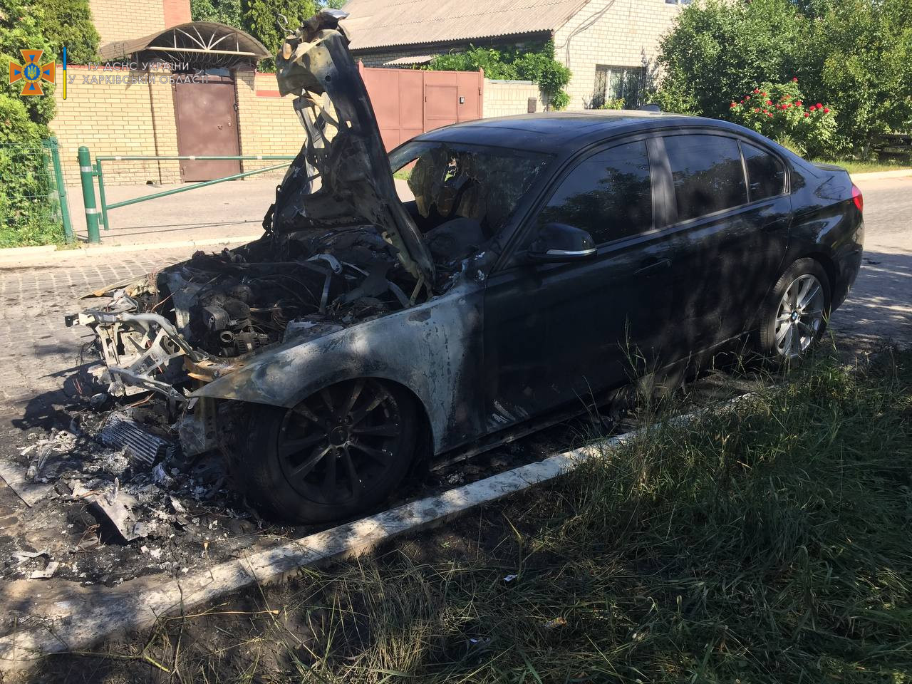 В Харькове ночью сгорел автомобиль