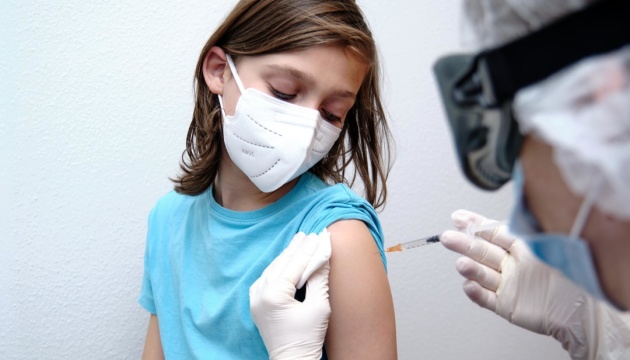 Вакцинацию детей от COVID19 хотят начать в Украине