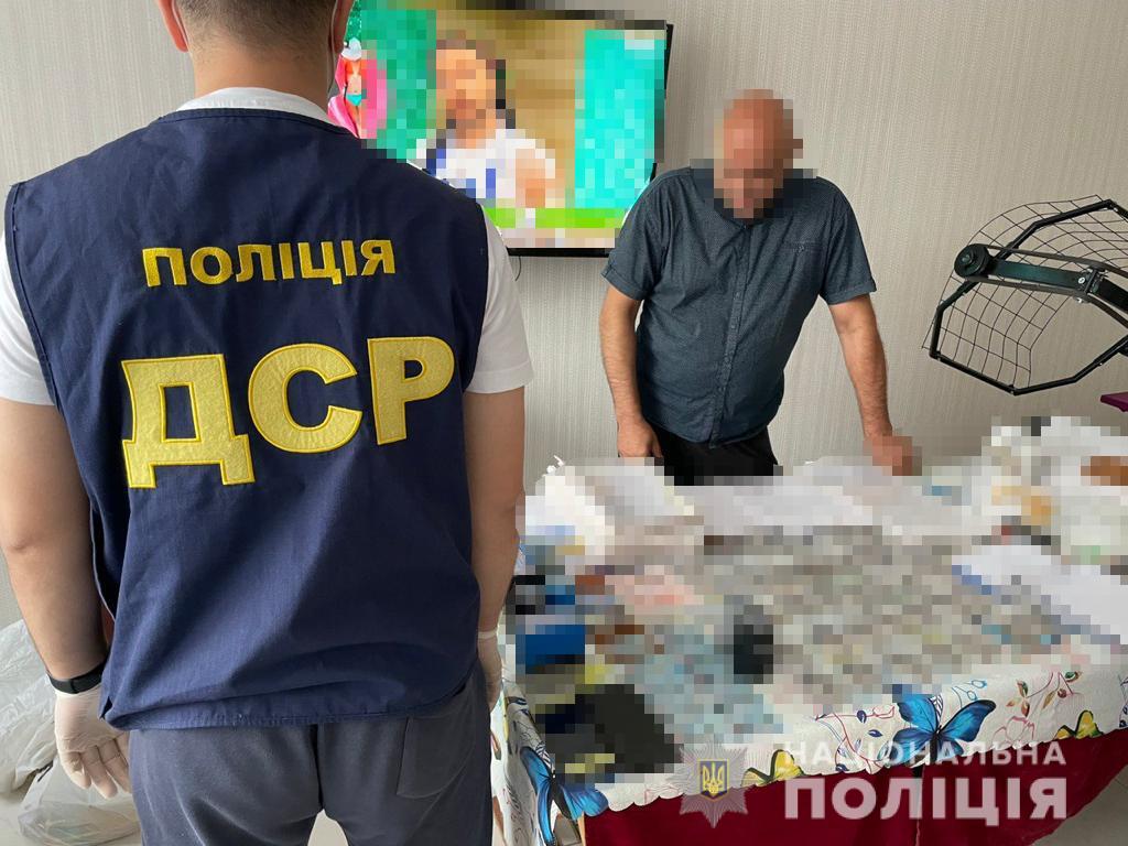 вымогательство и грабежи в Харькове членами организации "СОБР"