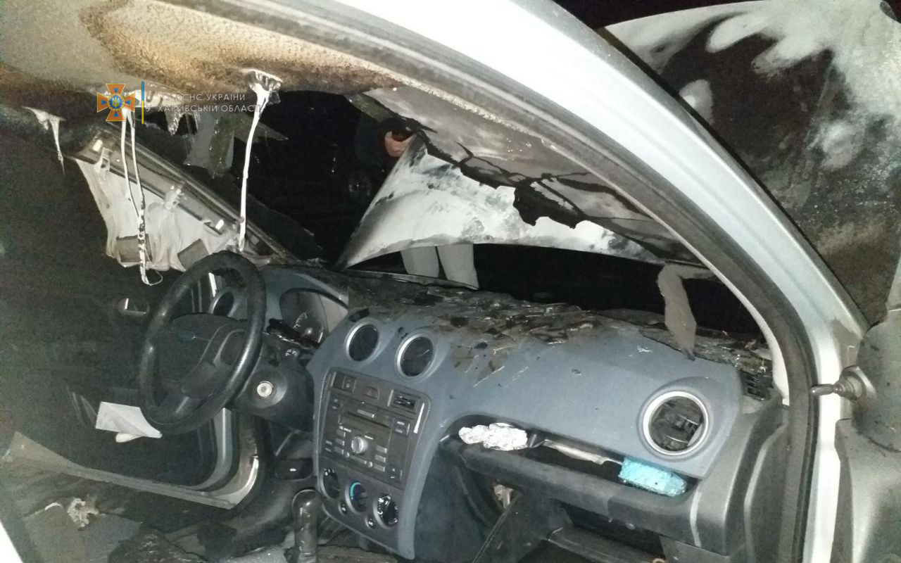 Автомобиль Ford Fusion сгорел ночью в на Северной Салтовке