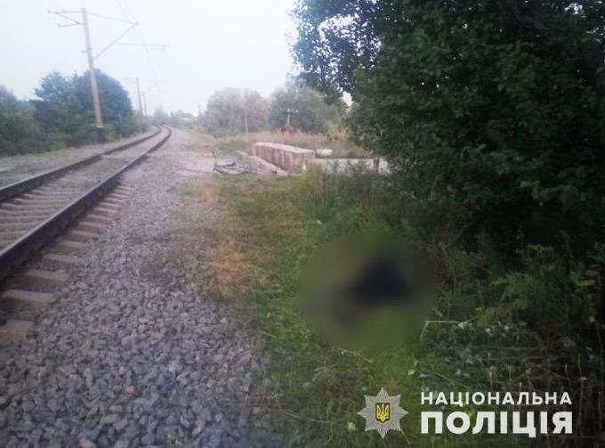 Подростка на велосипеде сбил насмерть поезд  под Харьковом