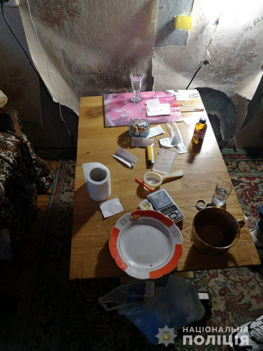 Харьковчанина, устроившего в квартире наркопритон, разоблачила полиция
