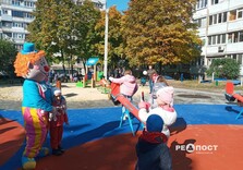 Открыта новая детская площадка во дворе по улице Монюшко. Новости Харькова