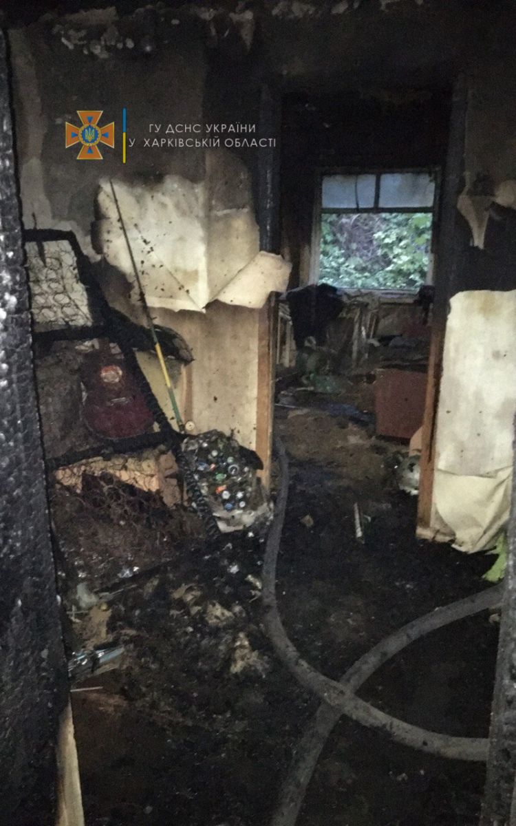 Пожар Харьков: два человека сгорели в частном доме Чугуева