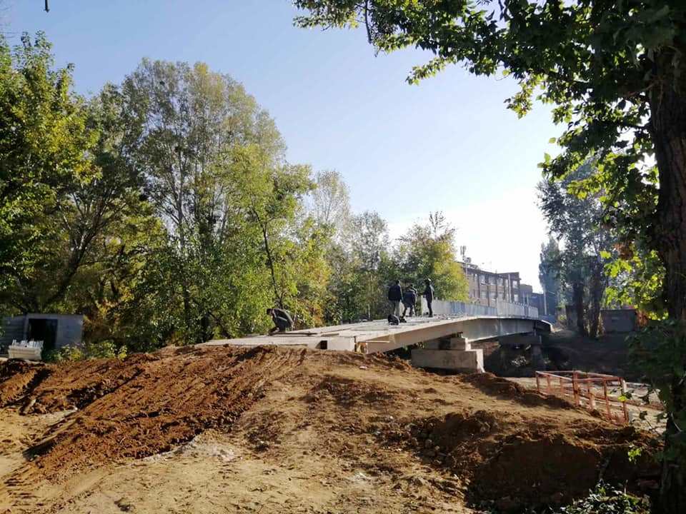 Реконструкция пешеходного моста через реку Лопань