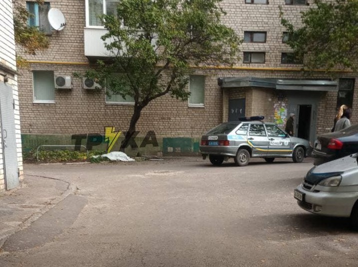 В Харькове мужчина с COVID-19 выпрыгнул из 7 этажа дома. Новости Харькова