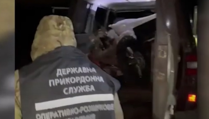 Криминал Харьков: На границе пойманы контрабандисты на двух машинах