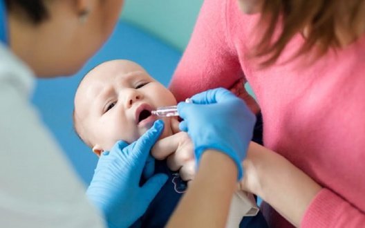 Вакцинировать детей от полиомиелита призывают украинских родителей 