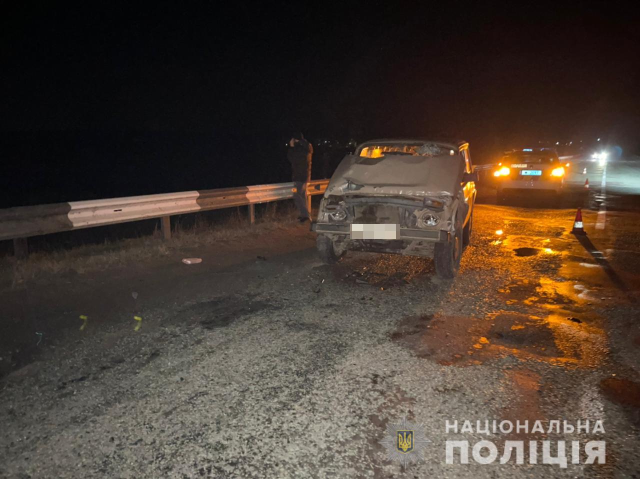 ДТП Харьков: Пьяный водитель Нивы убил пассажирку, врезавшись в прицеп МАЗа