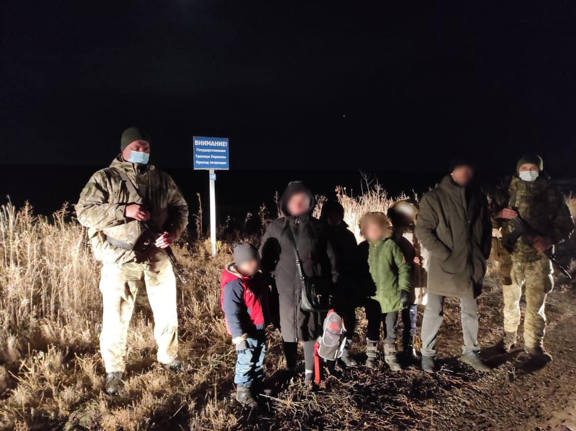 Криминал Харьков: Задержана многодетная семья, пытавшаяся незаконно перейти границу