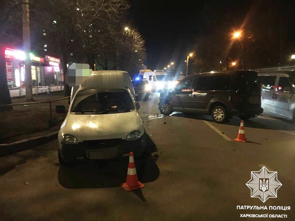 ДТП Харьков: Volkswagen, Opel и Hyundai столкнулись на Салтовском шоссе