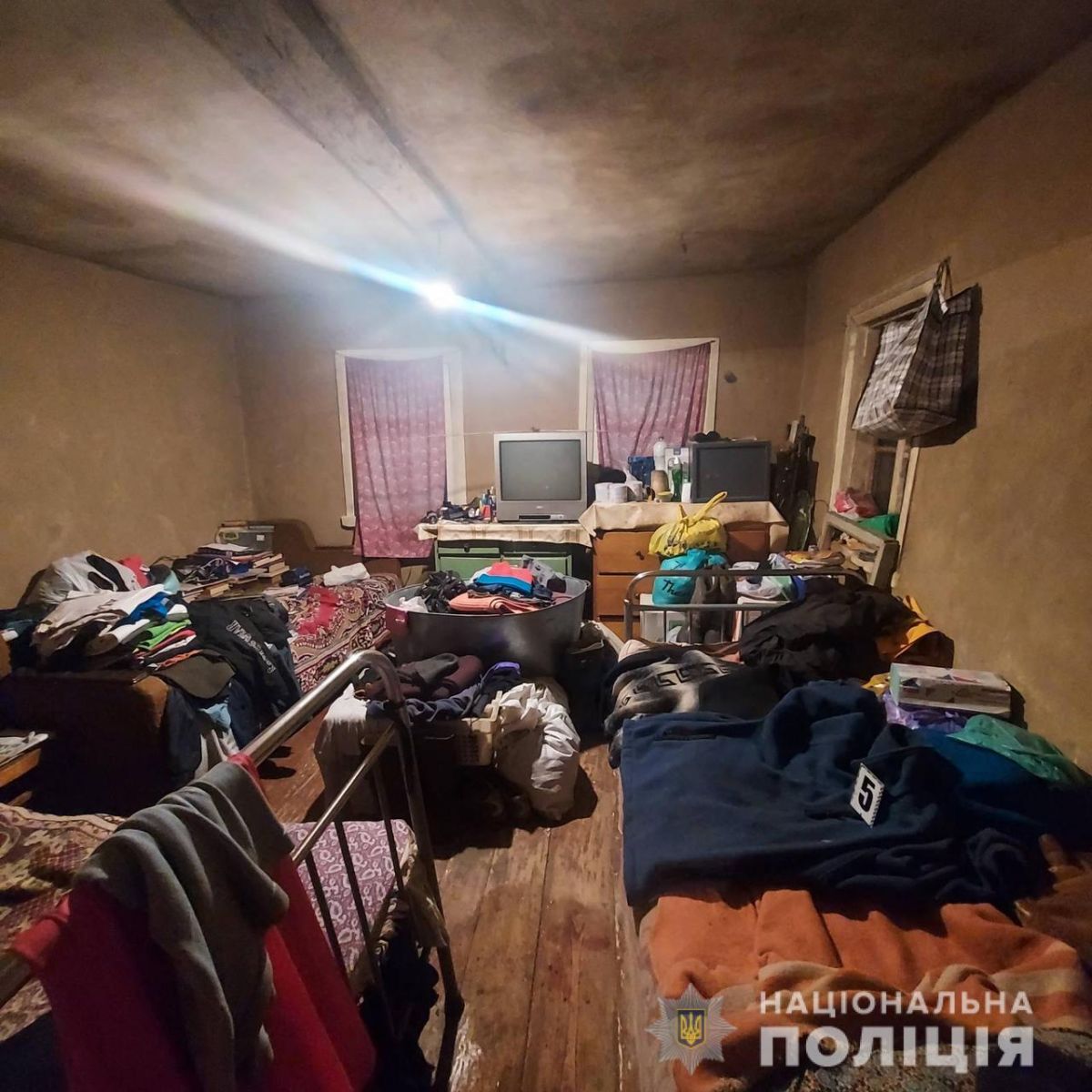 Криминал Харьков: В селе Степанки 82-летний отец ударил ножом сына во время ссоры