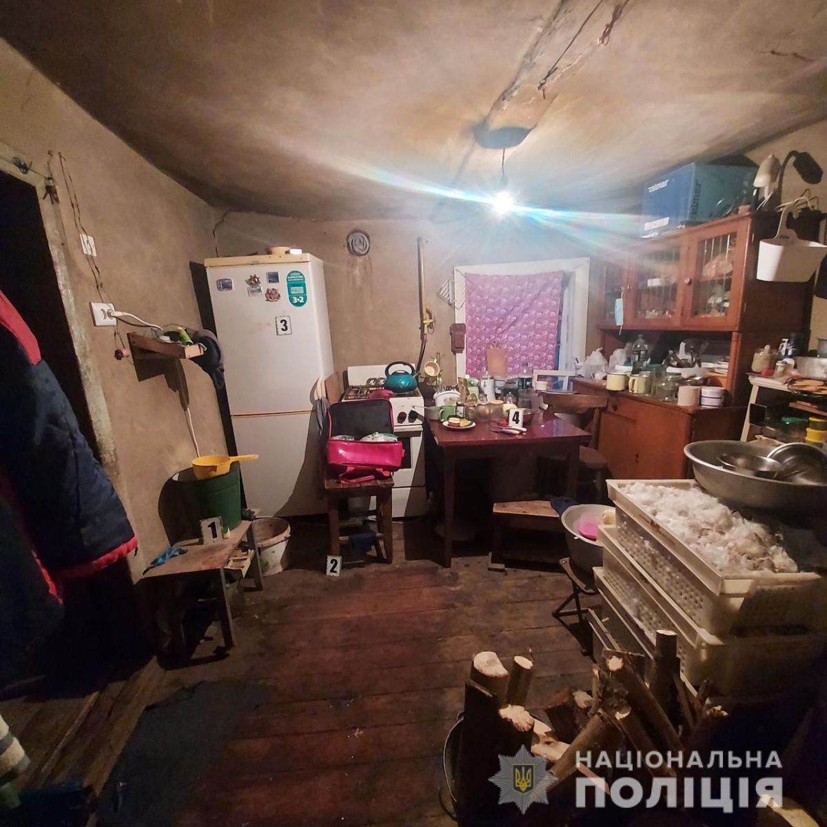 Криминал Харьков: В селе Степанки 82-летний отец ударил ножом сына во время ссоры