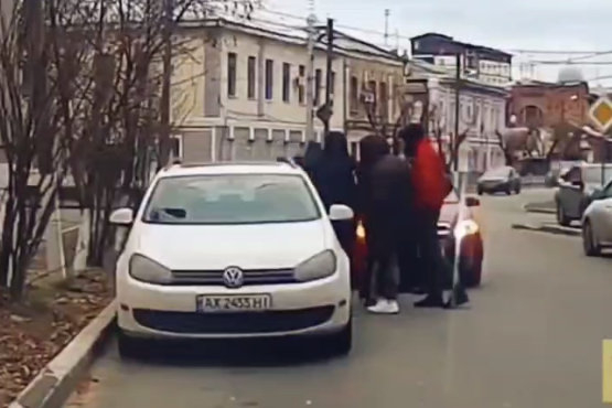 ДТП Харьков: В сеть слили видео аварии на Конторской в котором Chevrolet столкнулся с Volkswagen