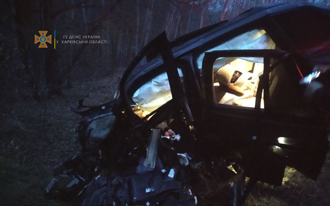 ДТП Харьков: BMW X5 вылетел из трассы, водитель погиб