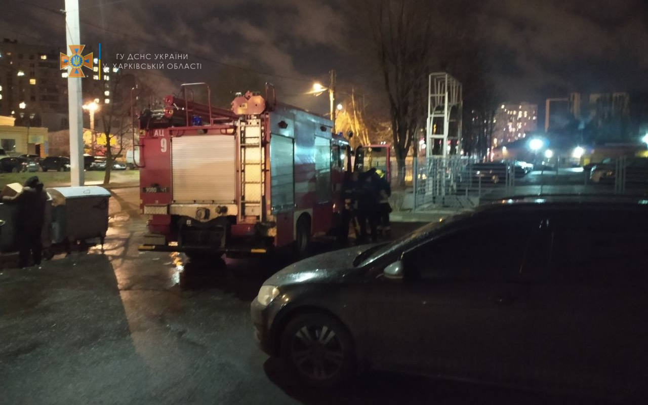 Пожар Харьков: автомобиль Mini Cooper сгорел на улице Молочной