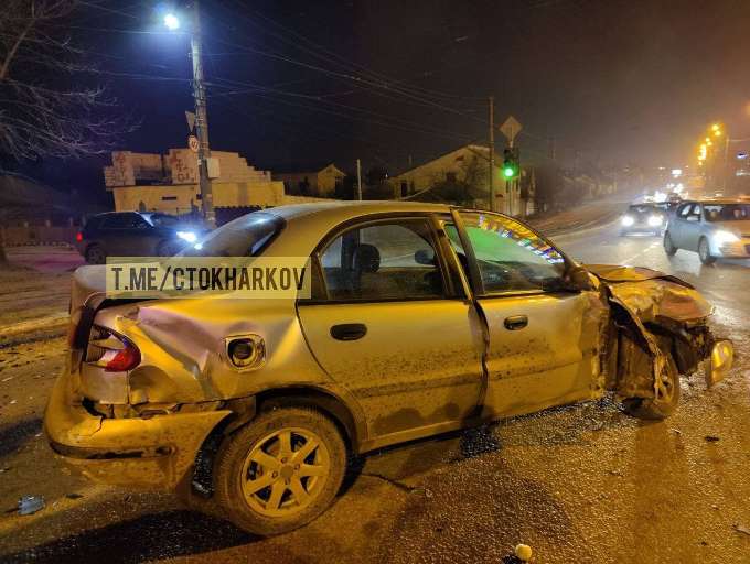 ДТП Харьков: столкнулись Daewoo Lanos и Volkswagen Toureg