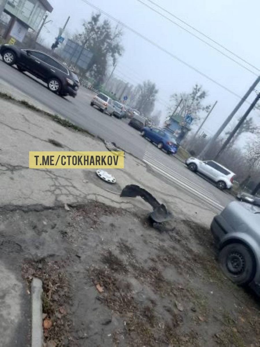 ДТП Харьков: В сеть слили видео столкновения легковых авто с вылетом на обочину на Московском проспекте