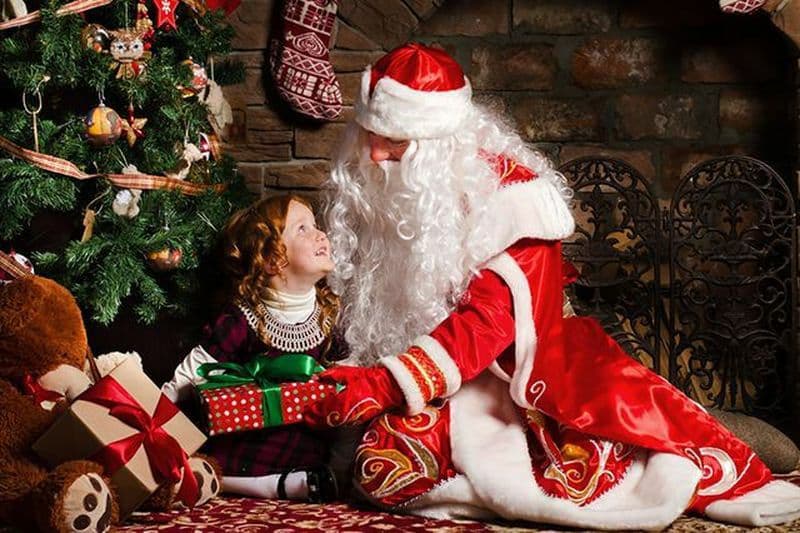 Дед Мороз и Санта Клаус имеют иммунитет к коронавирусу