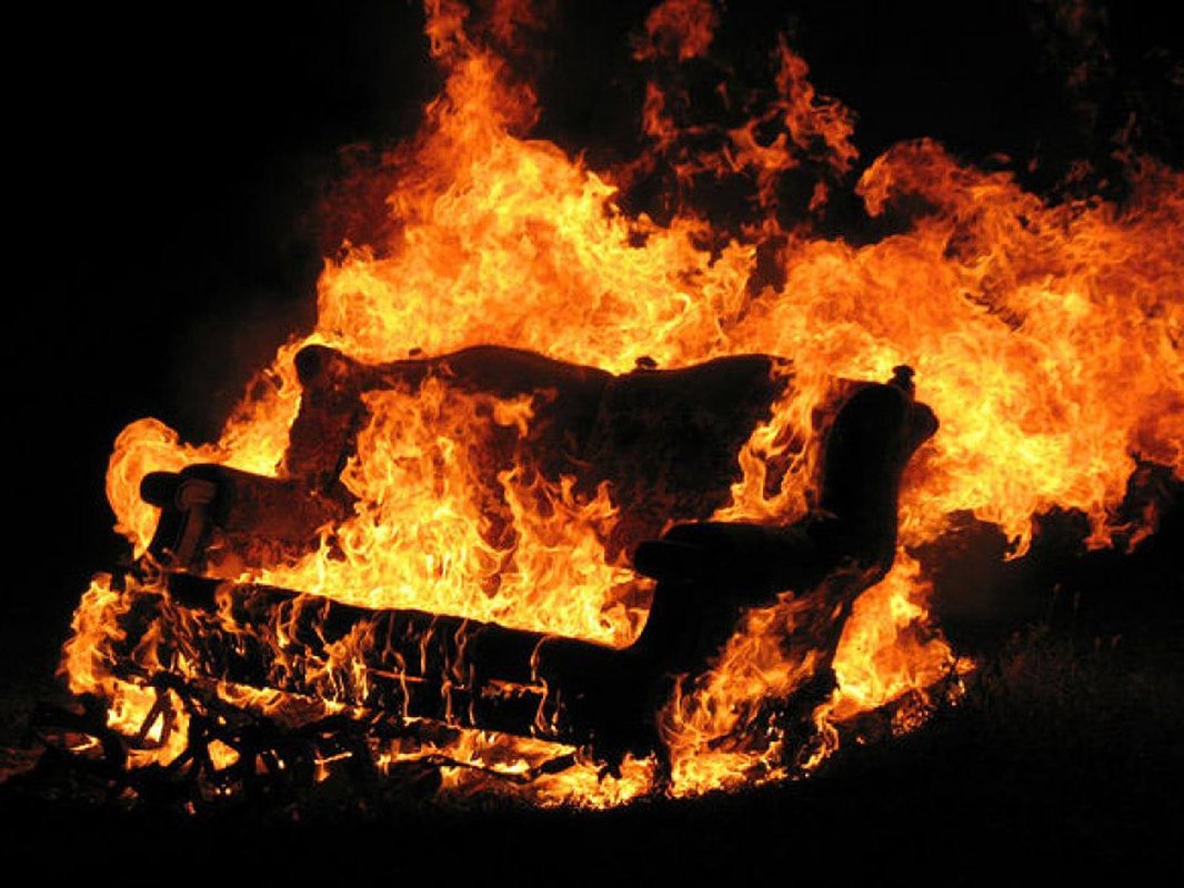 Пожар Харьков: в Староверовке курение в кровати привело к гибели мужчины