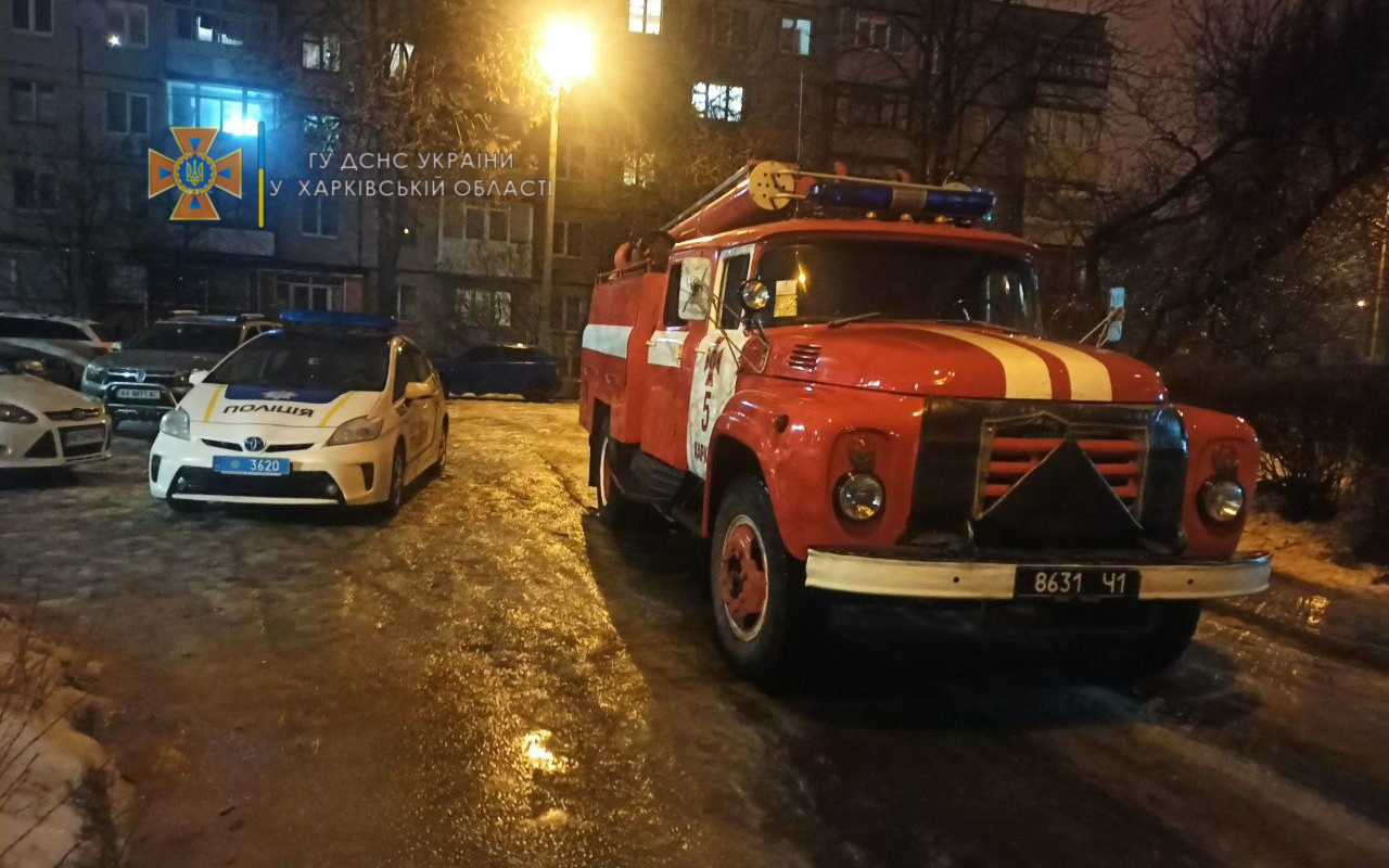 Пожар Харьков: двух человек спасли на пожаре по улице Гвардейцев Широнинцев