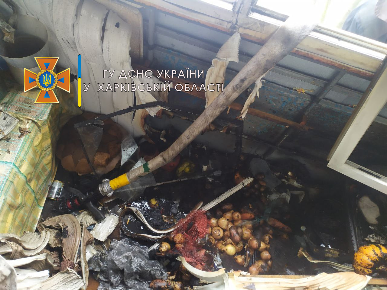 Пожар Харьков: в харьковской многоэтажке сгорел балкон