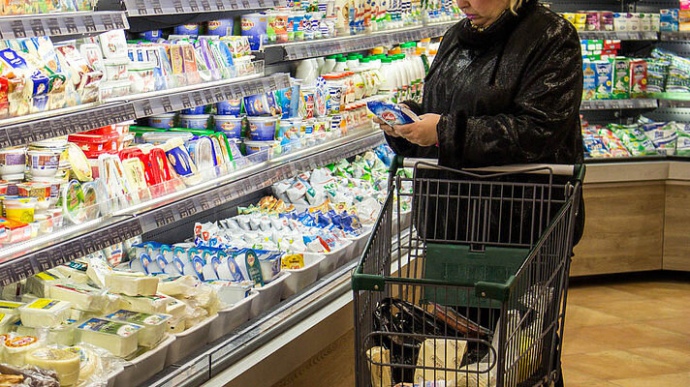 Яйца, гречка и масло могут исчезнуть из магазинов: причины