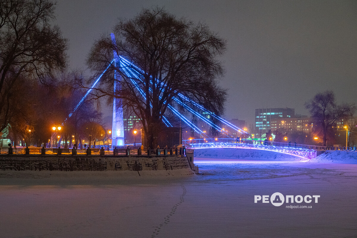 Зима в Харькове, сквер стрелка
