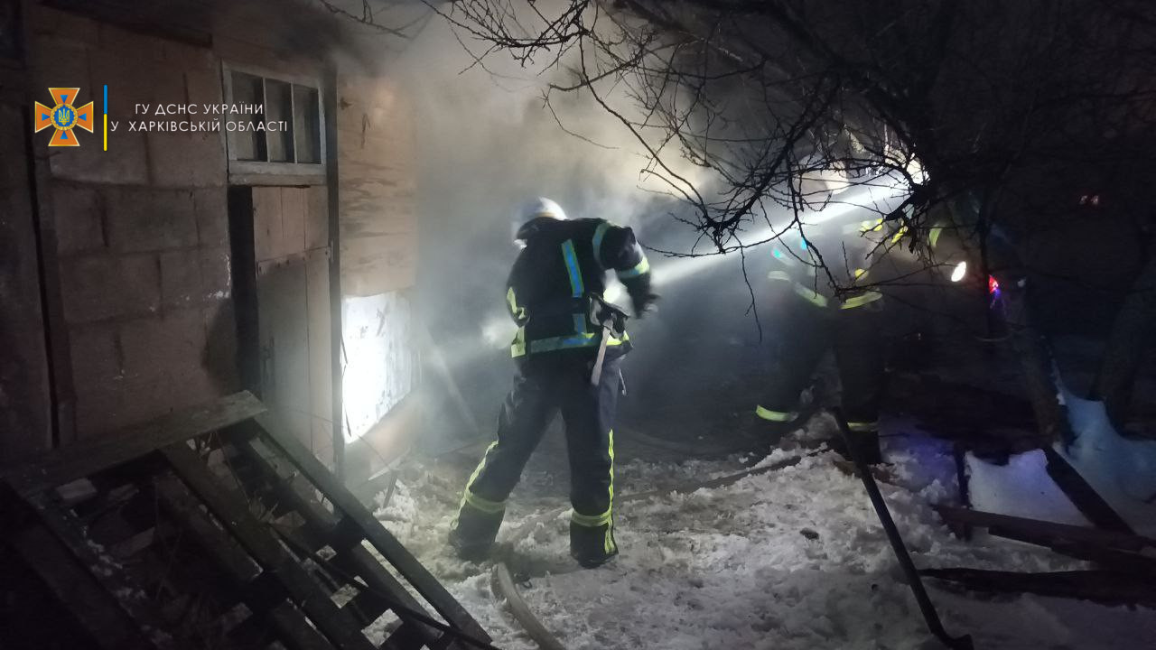 Пожар Харьков: в Люботине мужчина погиб в горящем сарае