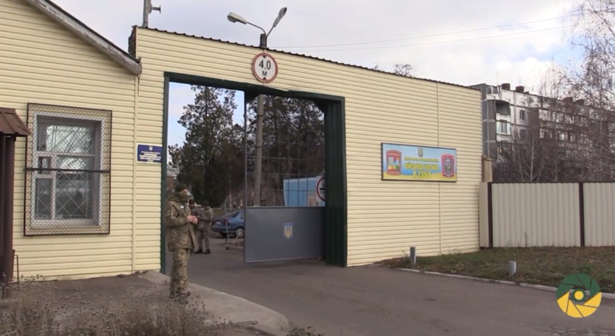 На Харьковщине суд наказал солдата за курение