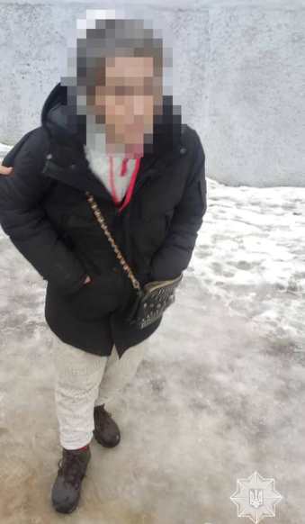 Криминал Харьков: на Салтовке задержали женщину с наркотиками