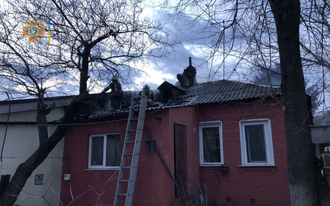 частные дома горели в Новобаварском районе