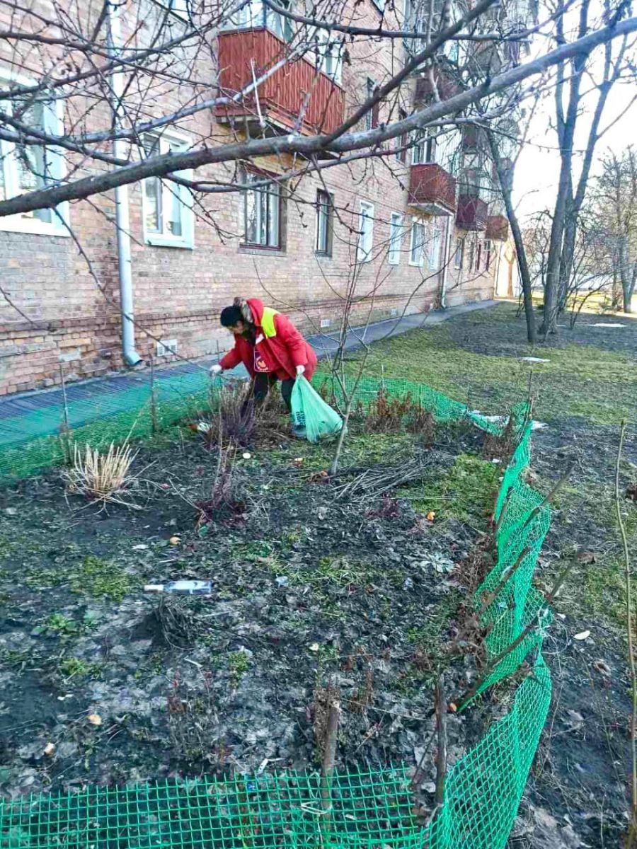 В Холодногорском районе Харькова продолжается благоустройство территории