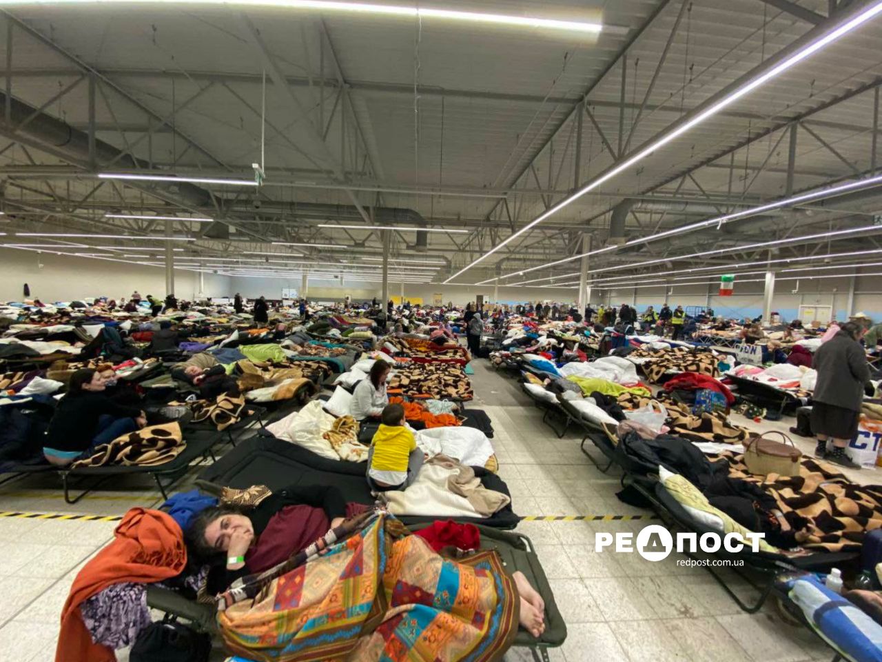 Украинские переселенцы в польском Перемышле: ситуация в центре беженцев