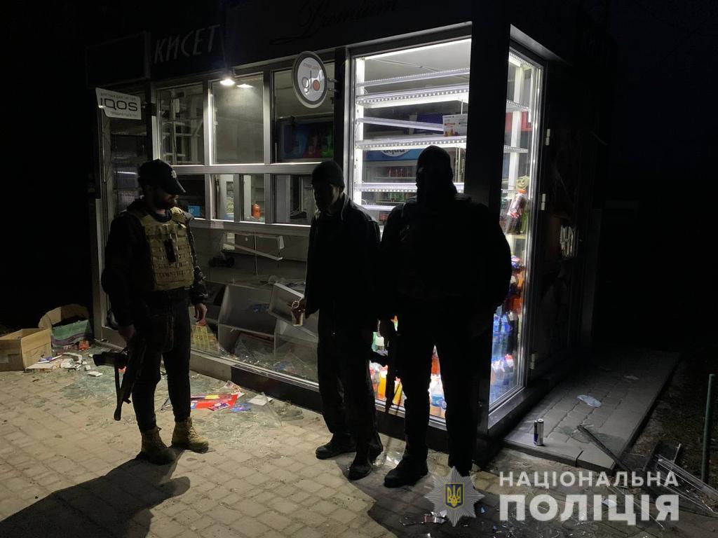 Криминал Харьков: Пойман мародер, обворовывавший киоск по улице Балакирева