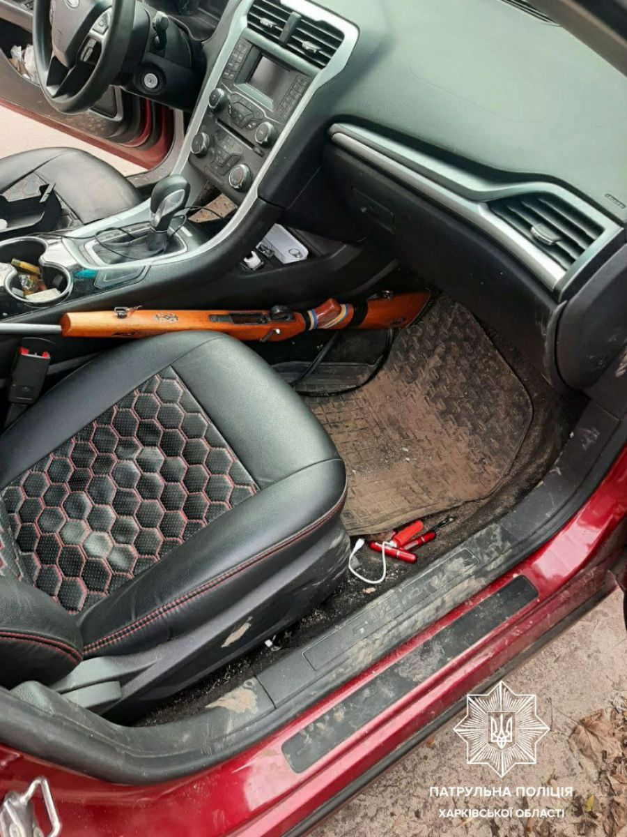 Криминал Харьков: Вооруженные воры на Ford пытались украсть легковушку Daewoo