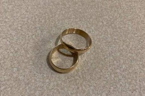 Оригинальная свадьба: Коллеги выточили обручальное кольцо для женившегося в Харькове Юрия Пахнина