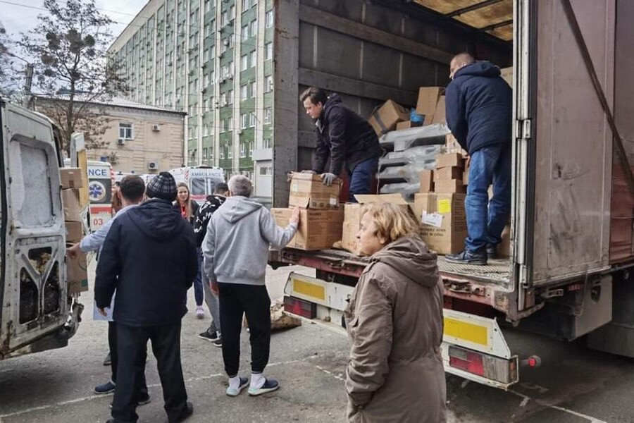 Харьковский медицинский хаб ежедневно получает 5-10 тонн грузов с лекарствами