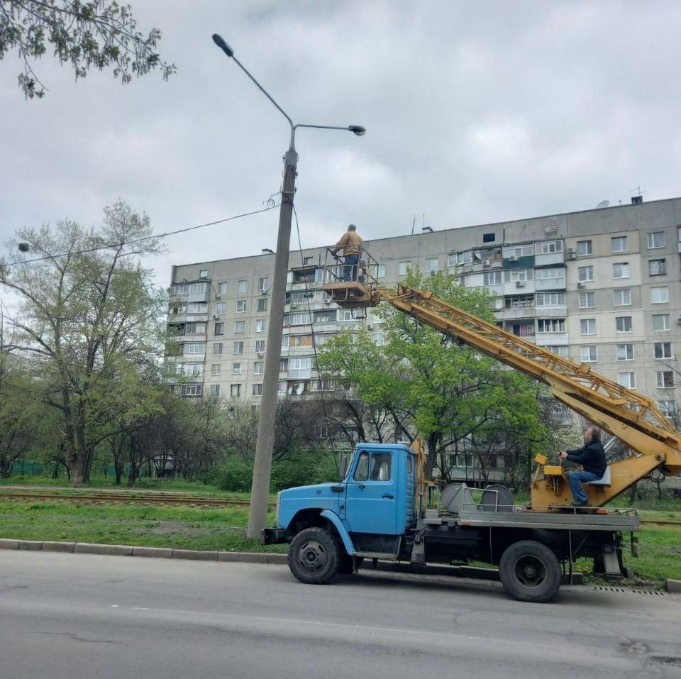 Наружное освещение ремонтируют в Харькове