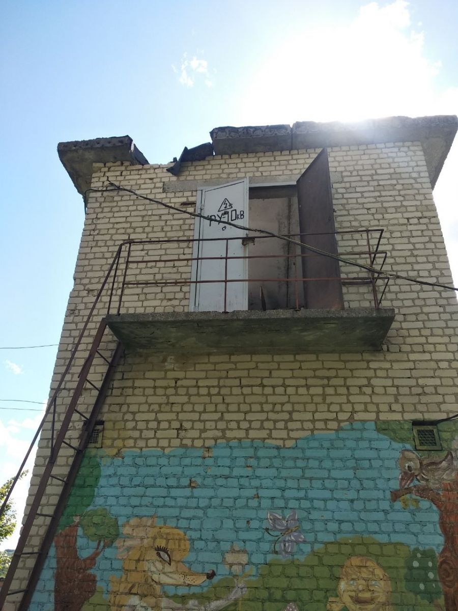 Ремонтники облэнерго попали под обстрел в селе под Харьковом
