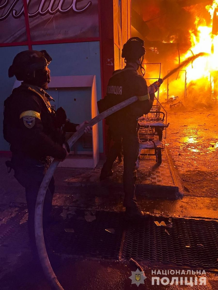 Пожар Харьков: Загорелся рынок из-за обстрела оккупантов