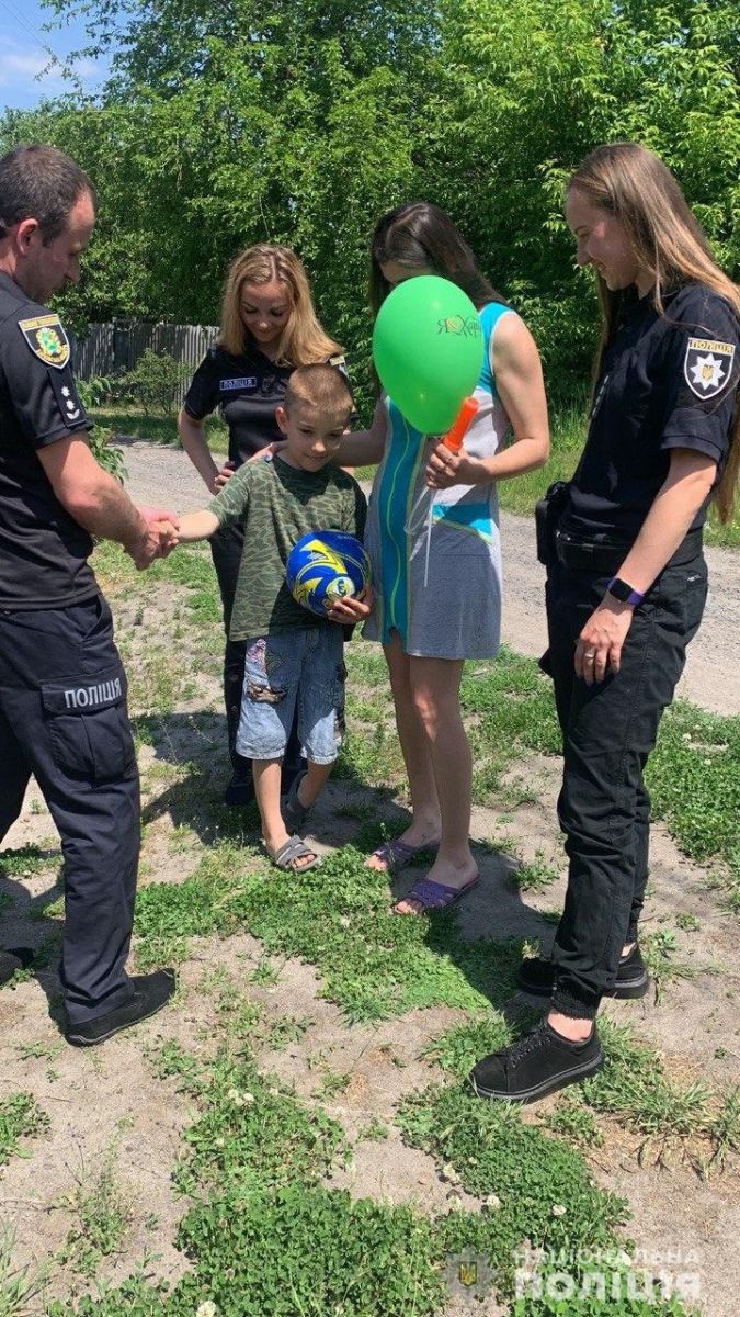 В Харькове поздравили детей семей полицейских с Днем защиты детей